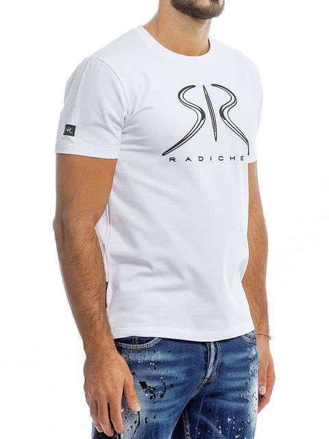 Бяла мъжка тениска с черно гумирано лого 