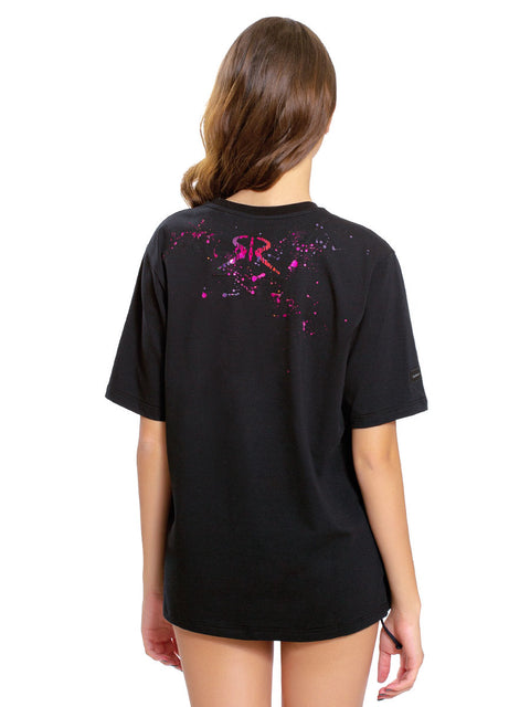 Черна овърсайз тениска с цветна щампа и пръски