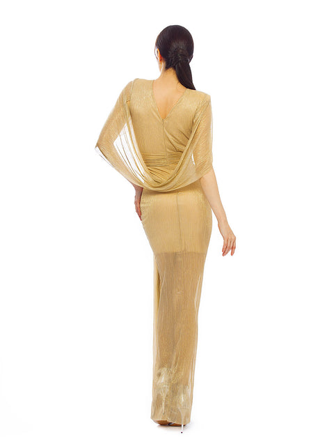 Long elegant dress in gold