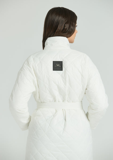 Women's long quilted jacket with belt in white