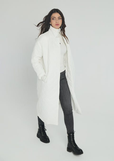 Women's long quilted jacket with belt in white