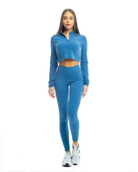 Three-piece sports set in blue