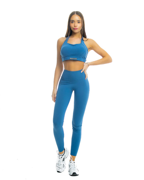 Three-piece sports set in blue