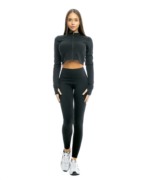 Three-piece sports set in black