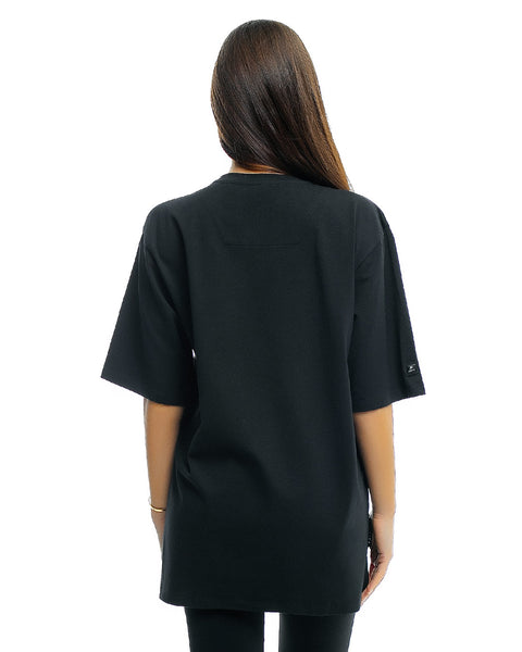 Women's oversized t-shirt with hand-drawn silhouette