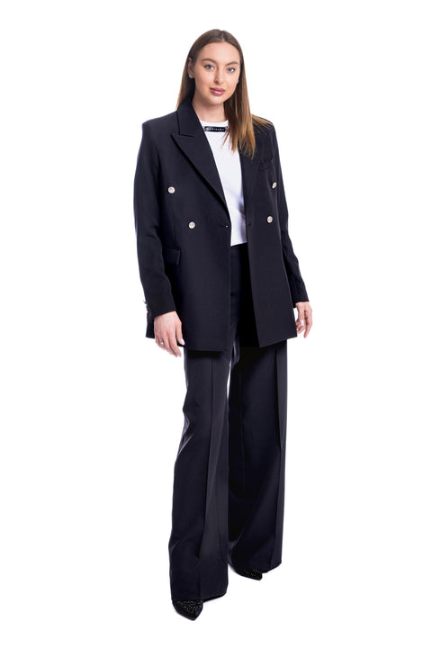 Elegant black suit with oversized jacket and wide-leg trousers