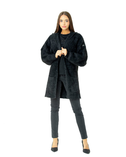 Къса пухкава жилетка с качулка в черно 