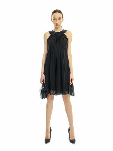 Short chiffon dress with neckline decorated with stones